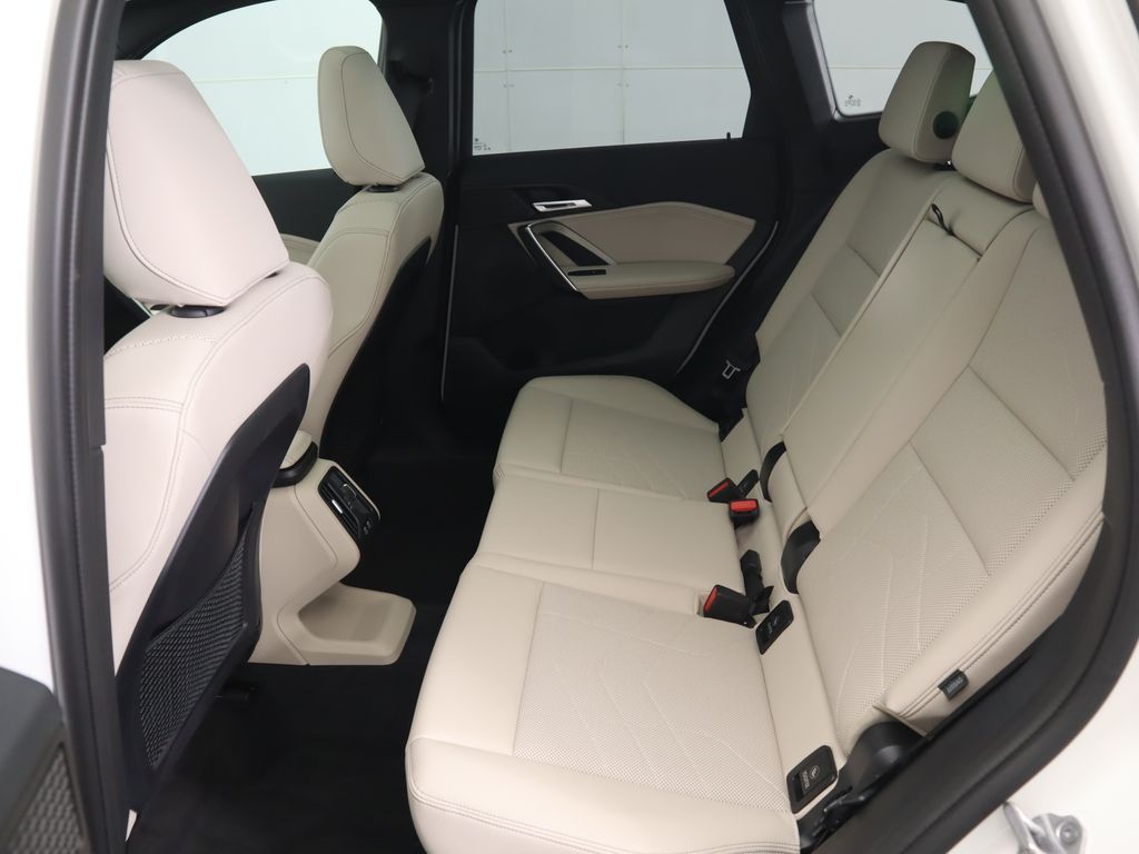 Thumbnail: 2023 BMW X1 - 22