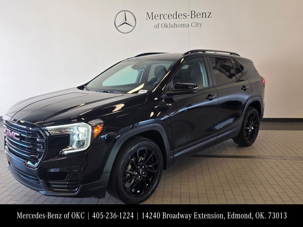 2024 GMC Terrain SLE's photo