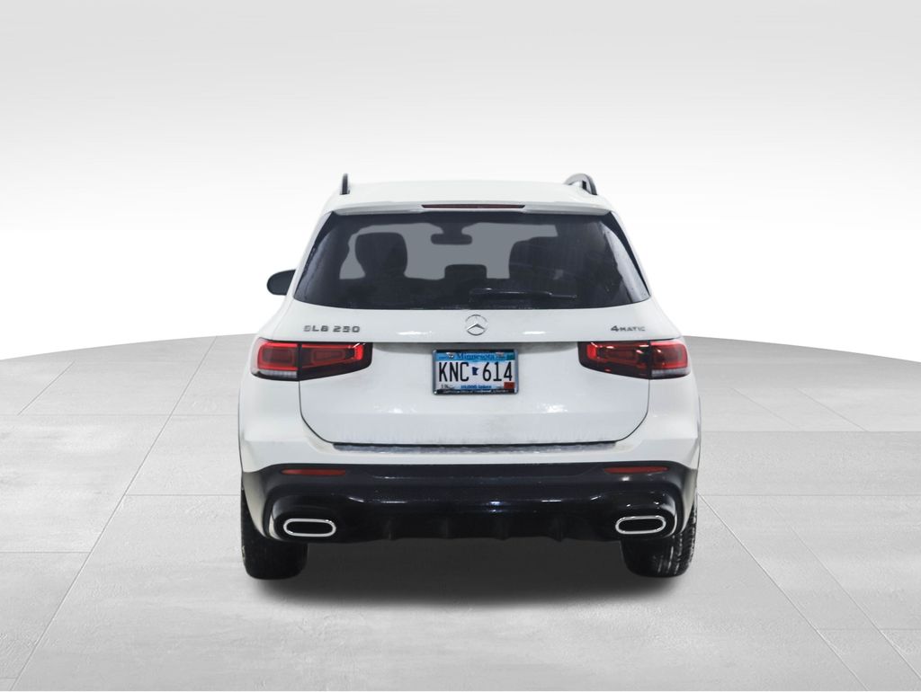 Thumbnail: 2021 Mercedes-Benz GLB - 4