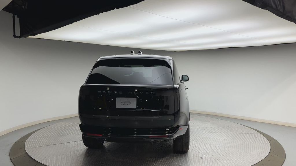 Thumbnail: 2026 Land Rover Range Rover - 3