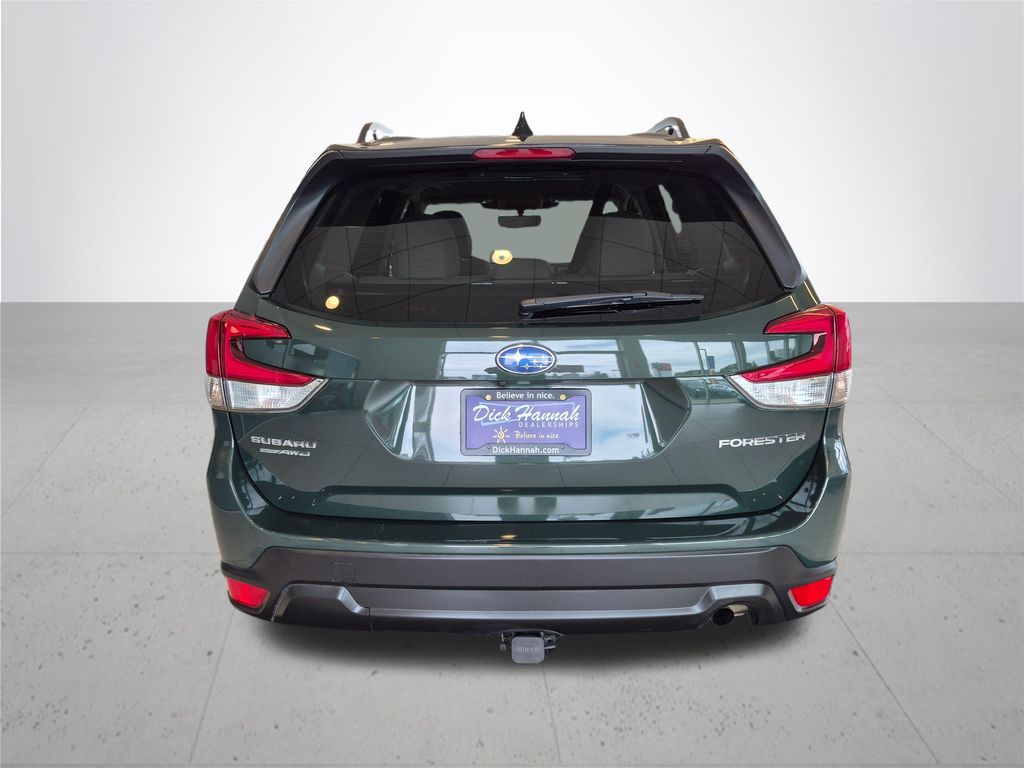 2024 Subaru Forester Premium