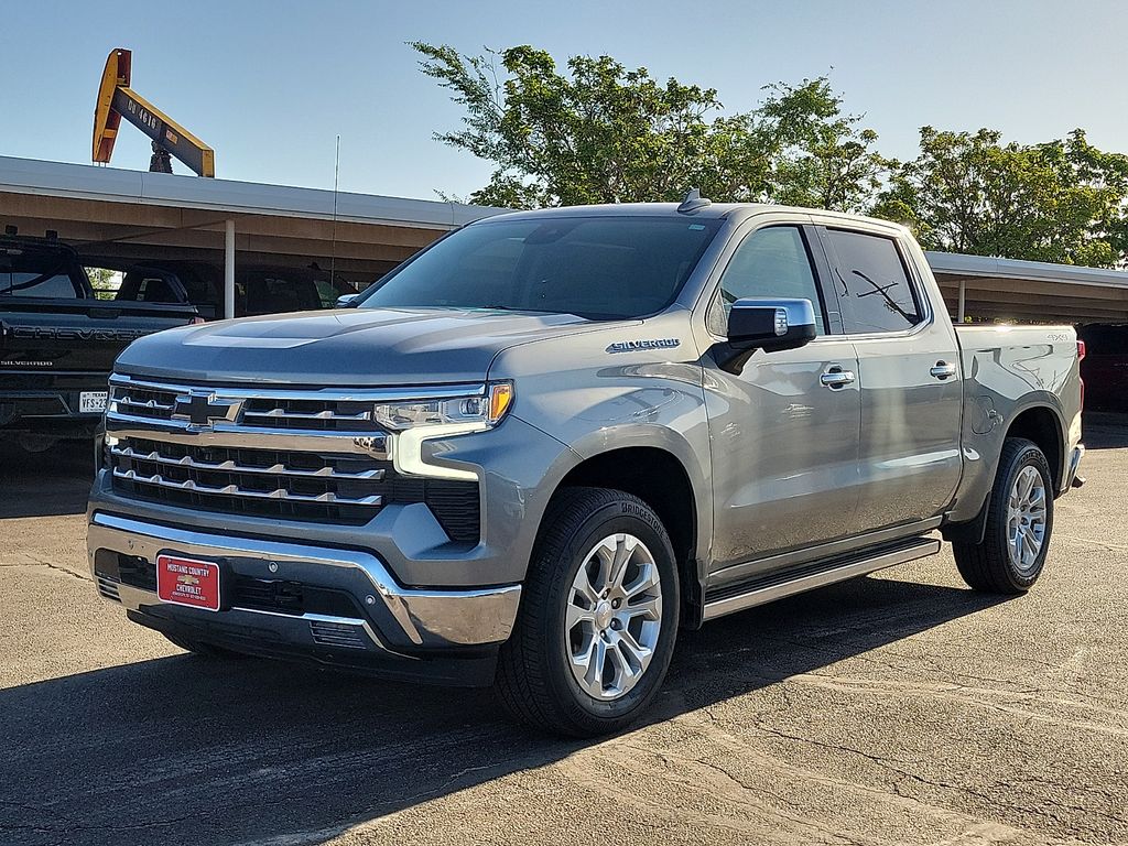 2024 Chevrolet Silverado 1500 LTZ Crew Cab 4WD