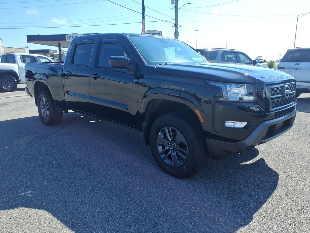 2024 Nissan Frontier SV Crew Cab LB 4WD