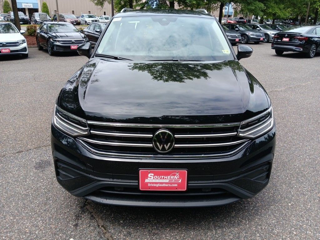 2024 Volkswagen Tiguan 2.0T SE 8