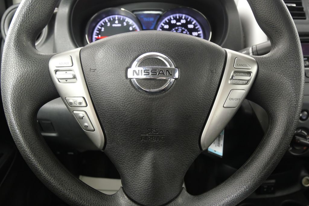 2018 Nissan Versa 1.6 SV 22