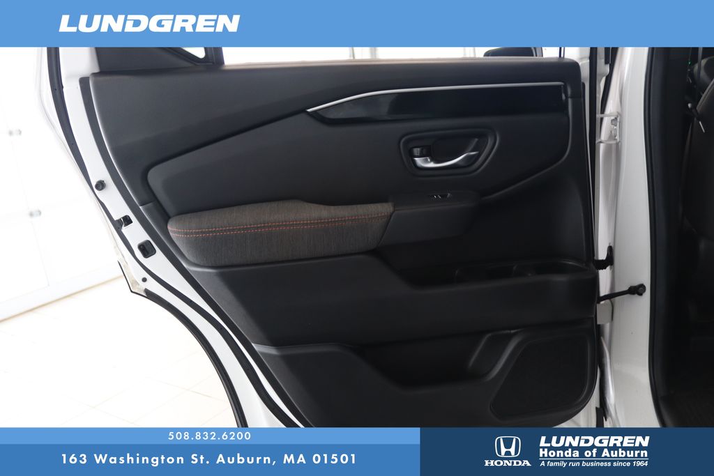 Used 2025 Honda Pilot SUV