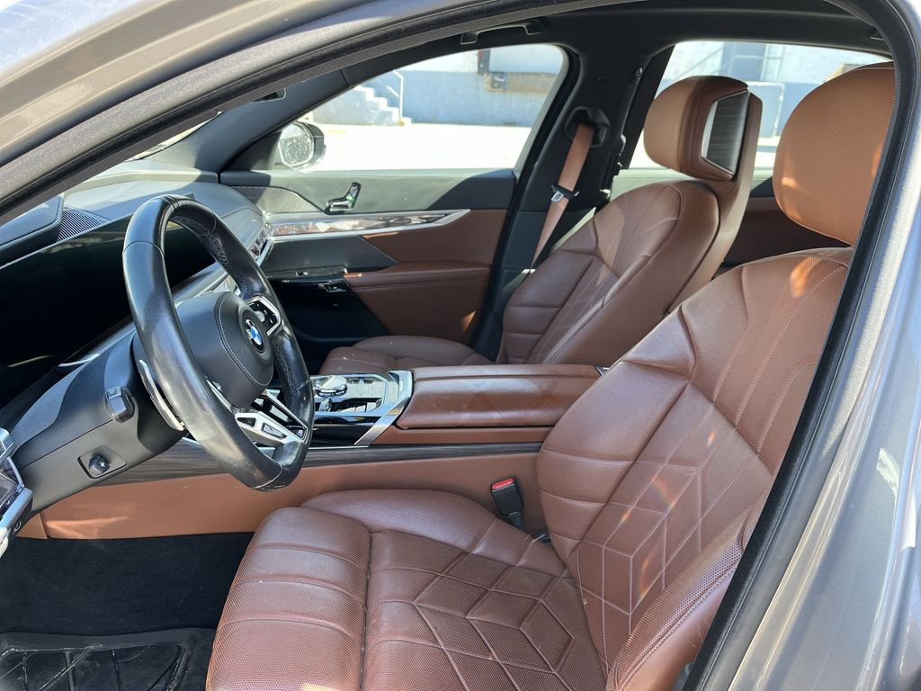 Thumbnail: 2023 BMW 7 Series - 11