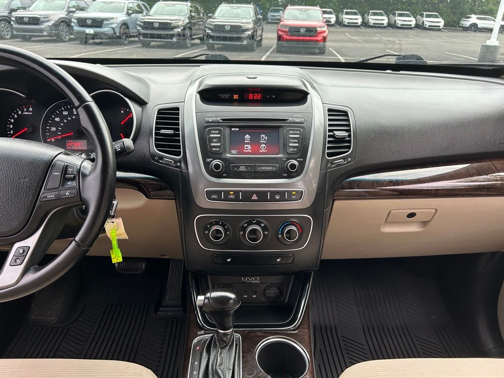Thumbnail: 2015 Kia Sorento - 14