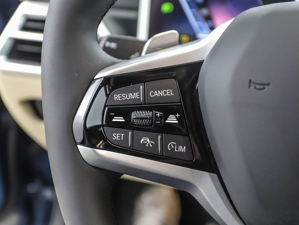 Thumbnail: 2026 BMW 3 Series - 13