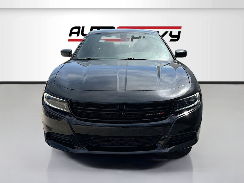Used 2023 Black Dodge SXT image 2