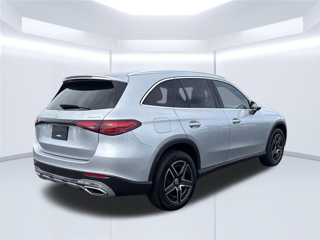 Thumbnail: 2026 Mercedes-Benz GLC - 5