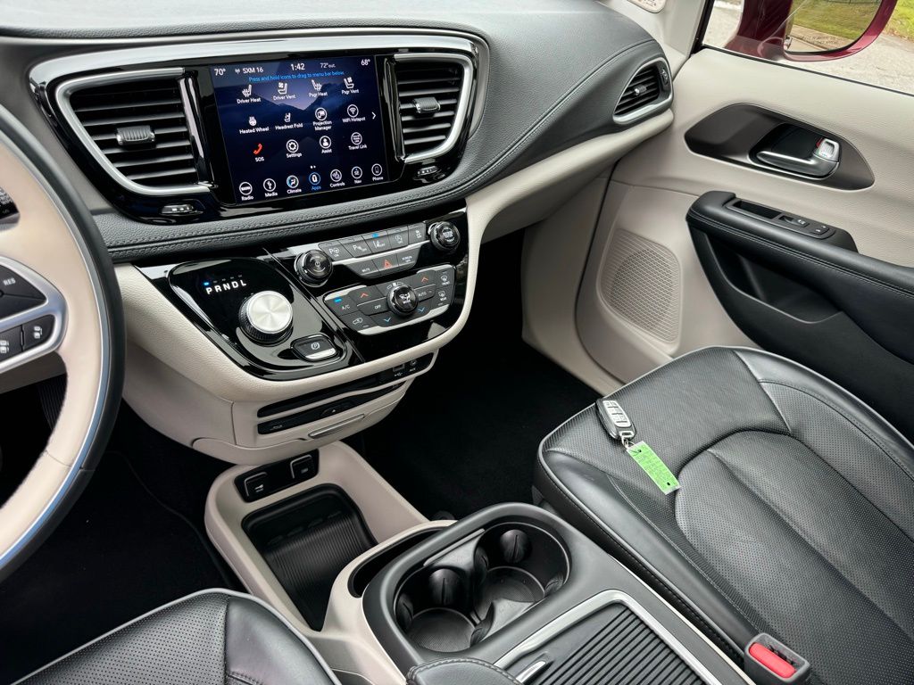 2018 Chrysler Pacifica Limited 36