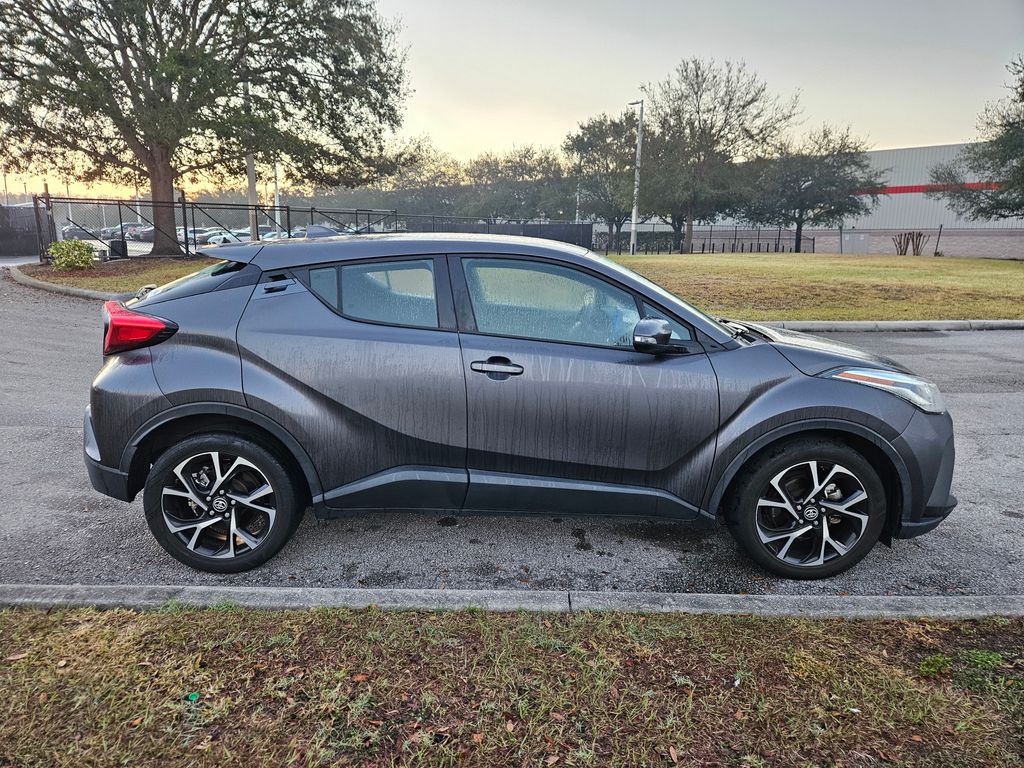 2020 Toyota C-HR LE 6