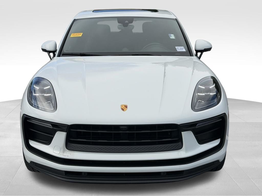 2022 Porsche Macan 