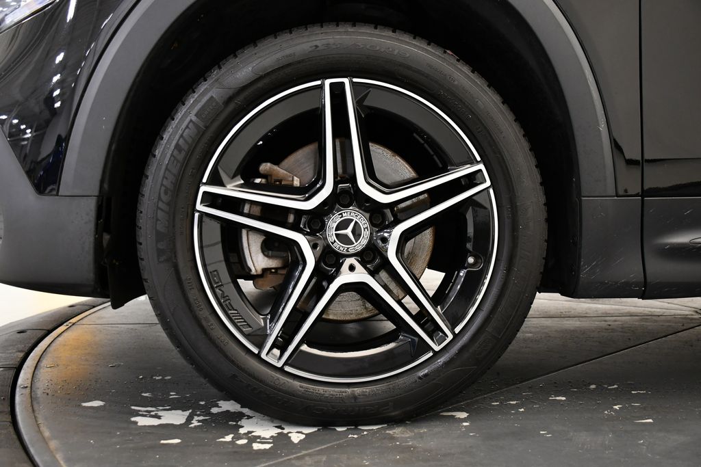 Thumbnail: 2021 Mercedes-Benz GLB - 13