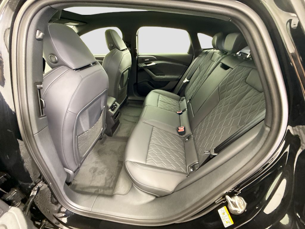 Thumbnail: 2025 Audi e-tron S - 18