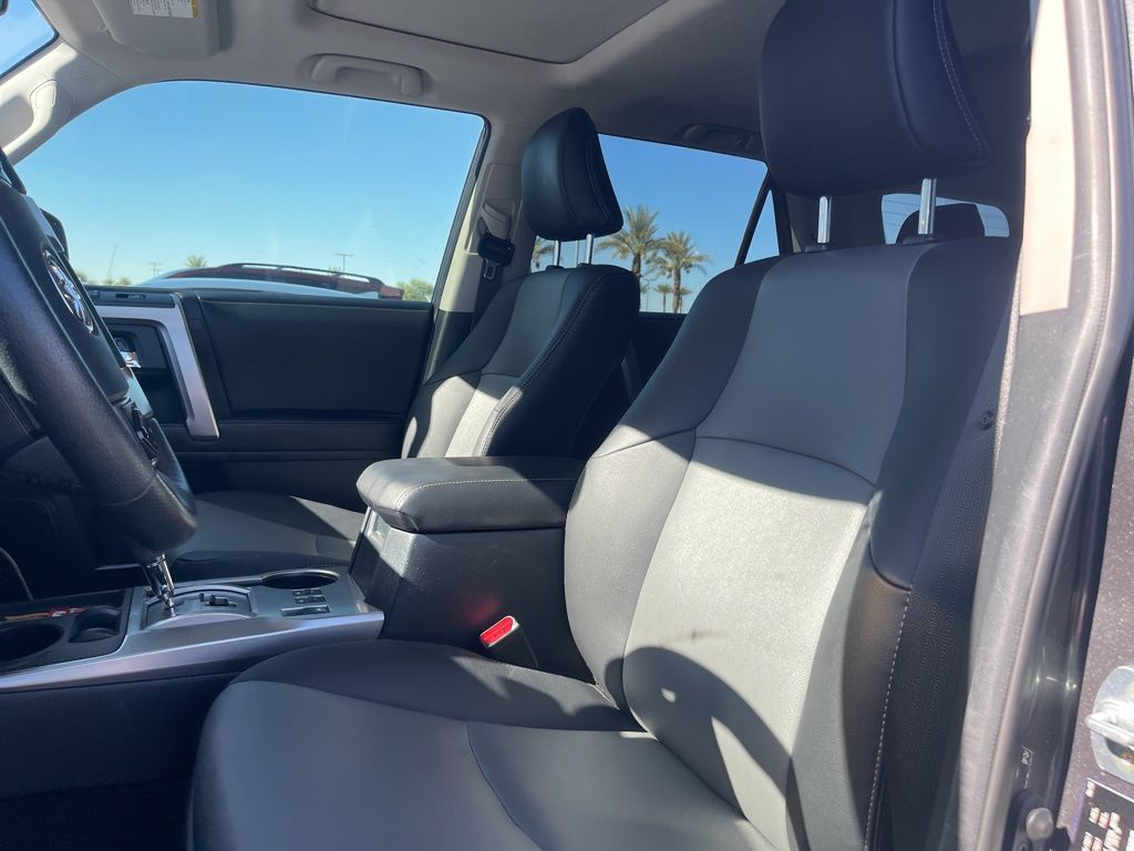 Thumbnail: 2023 Toyota 4Runner - 7