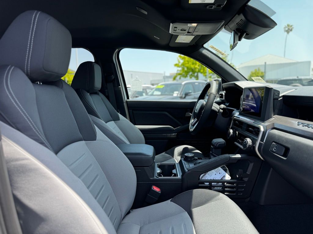 2025 Toyota Tacoma TRD Off-Road Double Cab photo 26