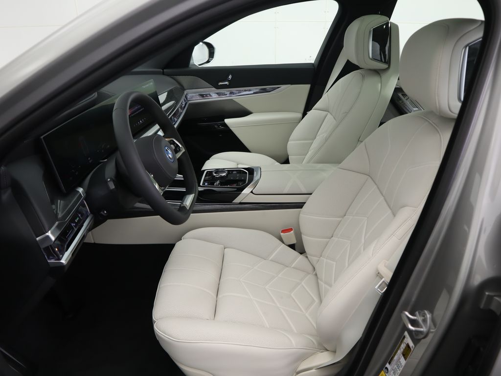 Thumbnail: 2026 BMW i7 - 20