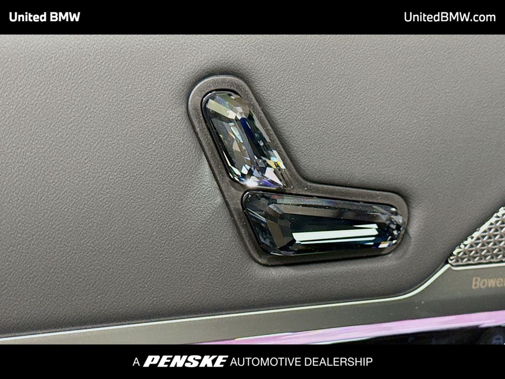 Thumbnail: 2026 BMW 7 Series - 4