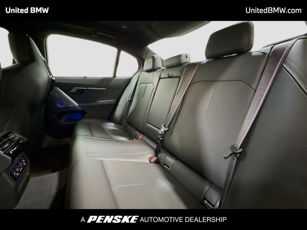 Thumbnail: 2025 BMW M5 - 12