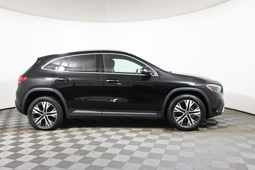 Thumbnail: 2025 Mercedes-Benz GLA - 8