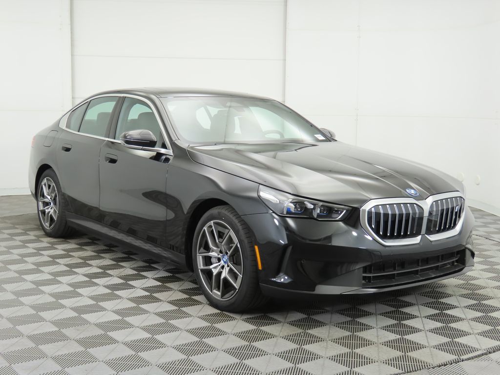 Thumbnail: 2025 BMW i5 - 3