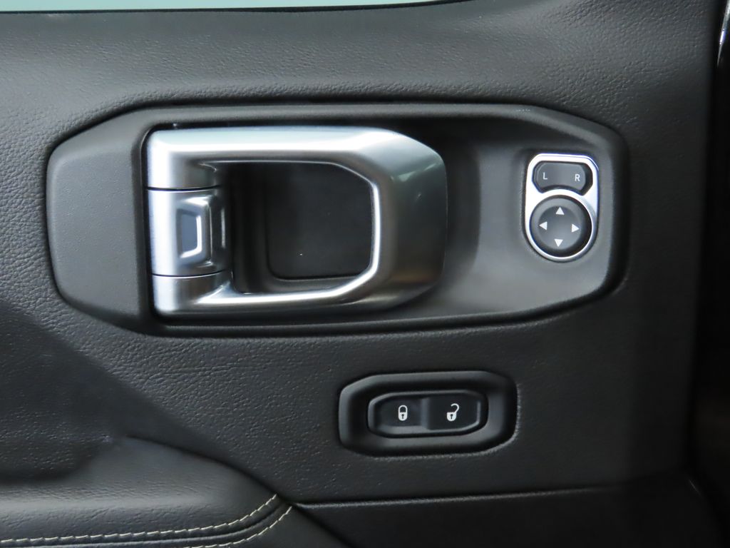 2022 Jeep Wrangler Unlimited Sahara 4xe 24
