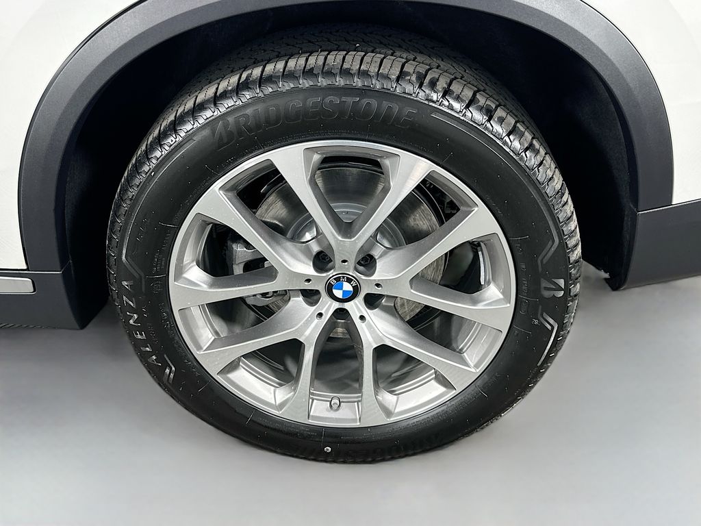 Thumbnail: 2026 BMW X5 - 23