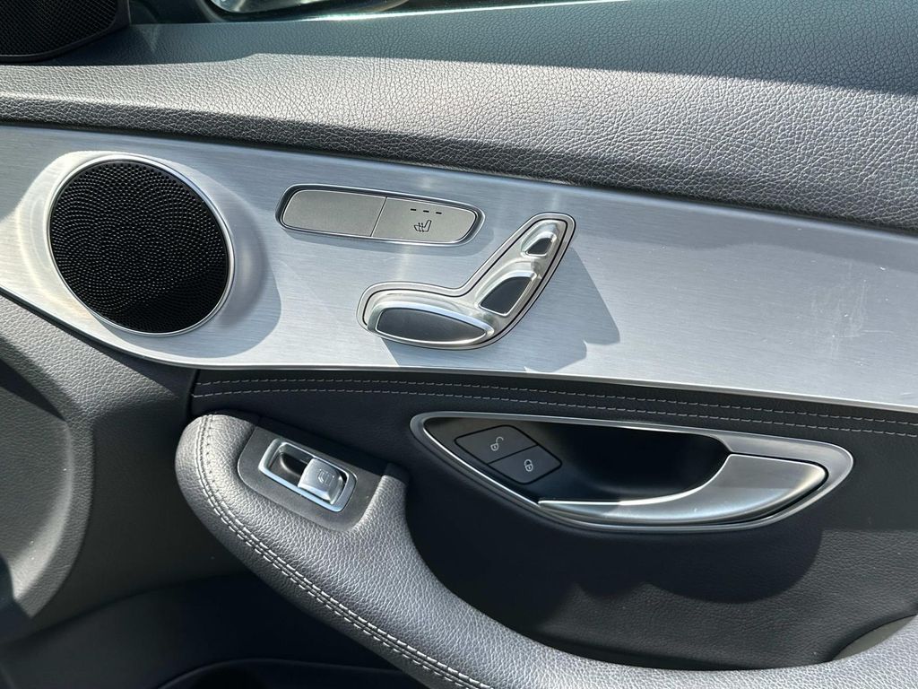 Thumbnail: 2015 Mercedes-Benz C-Class - 19