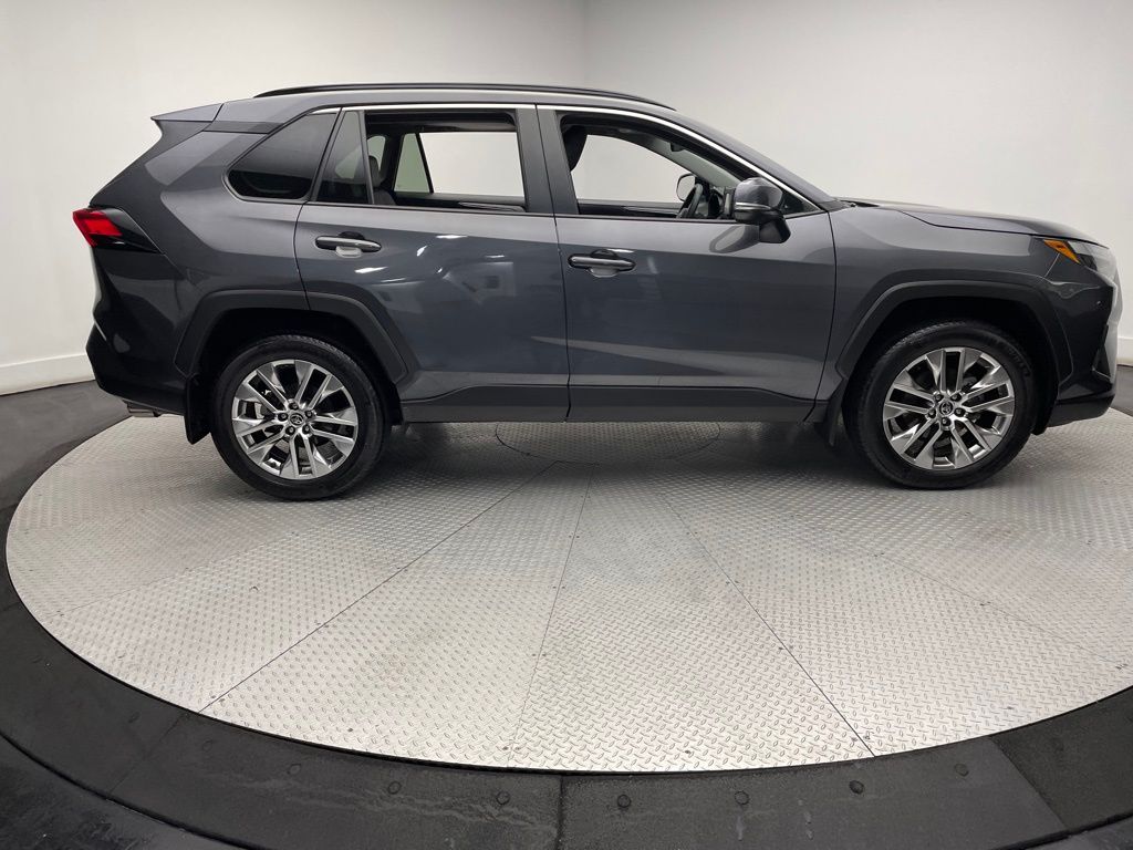 2022 Toyota RAV4 XLE Premium 4