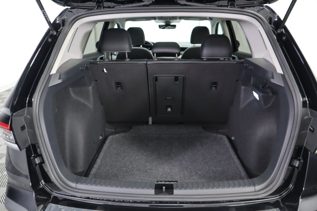 2025 Volkswagen Taos SE 29