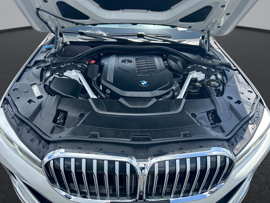 Thumbnail: 2022 BMW 7 Series - 14