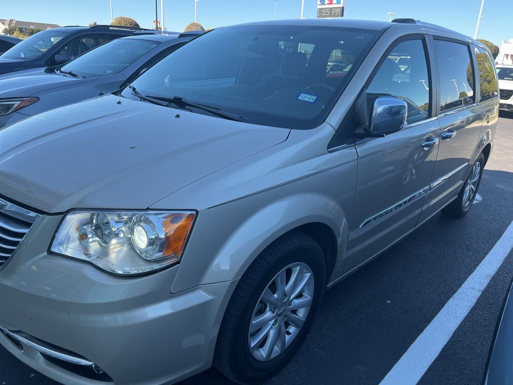 2015 Chrysler Town & Country  6