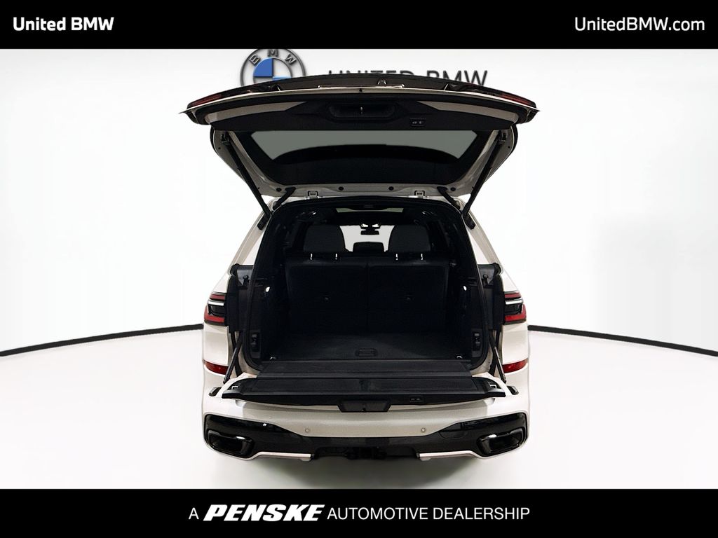 Thumbnail: 2023 BMW X7 - 14