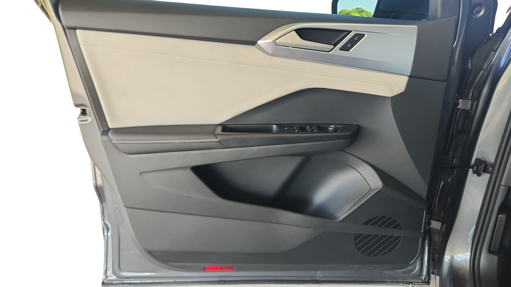 2025 Volkswagen Taos