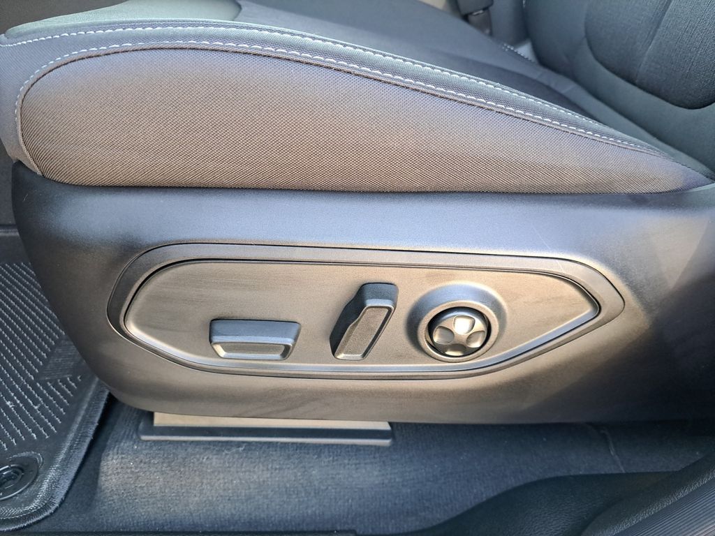 New Car 2025 Jeep Grand Cherokee  Laredo For Sale Under $35,000 In Austin, Texas