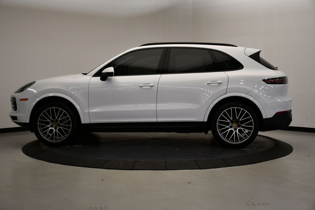 Thumbnail: 2023 Porsche Cayenne - 2