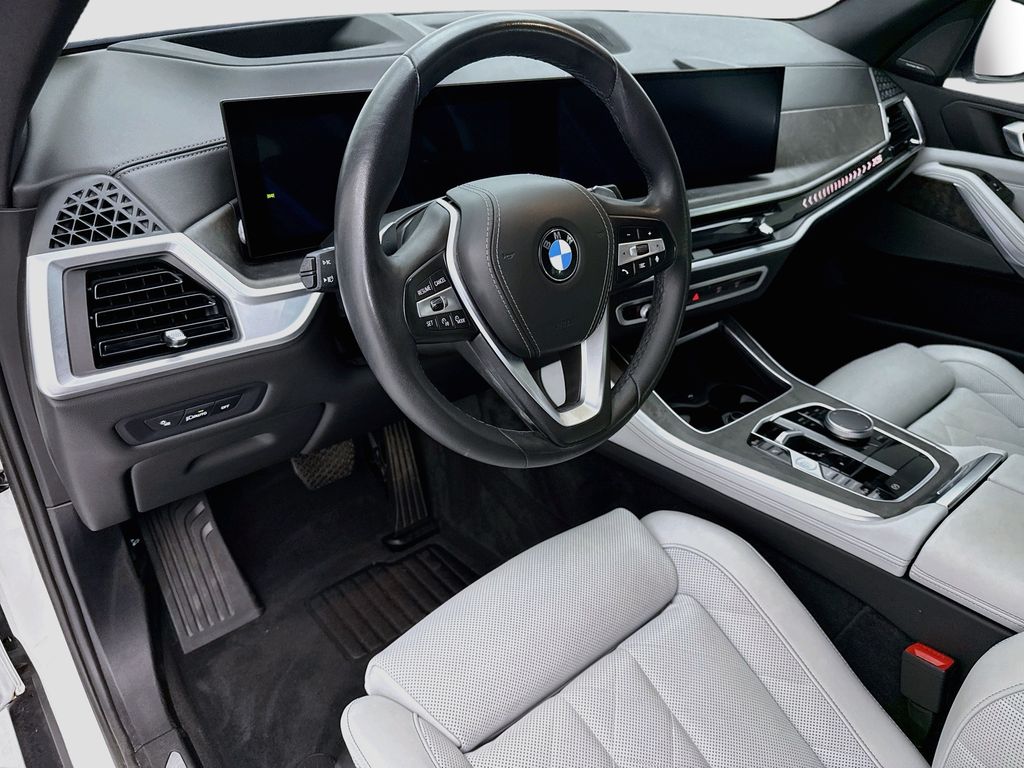 Thumbnail: 2024 BMW X5 - 9