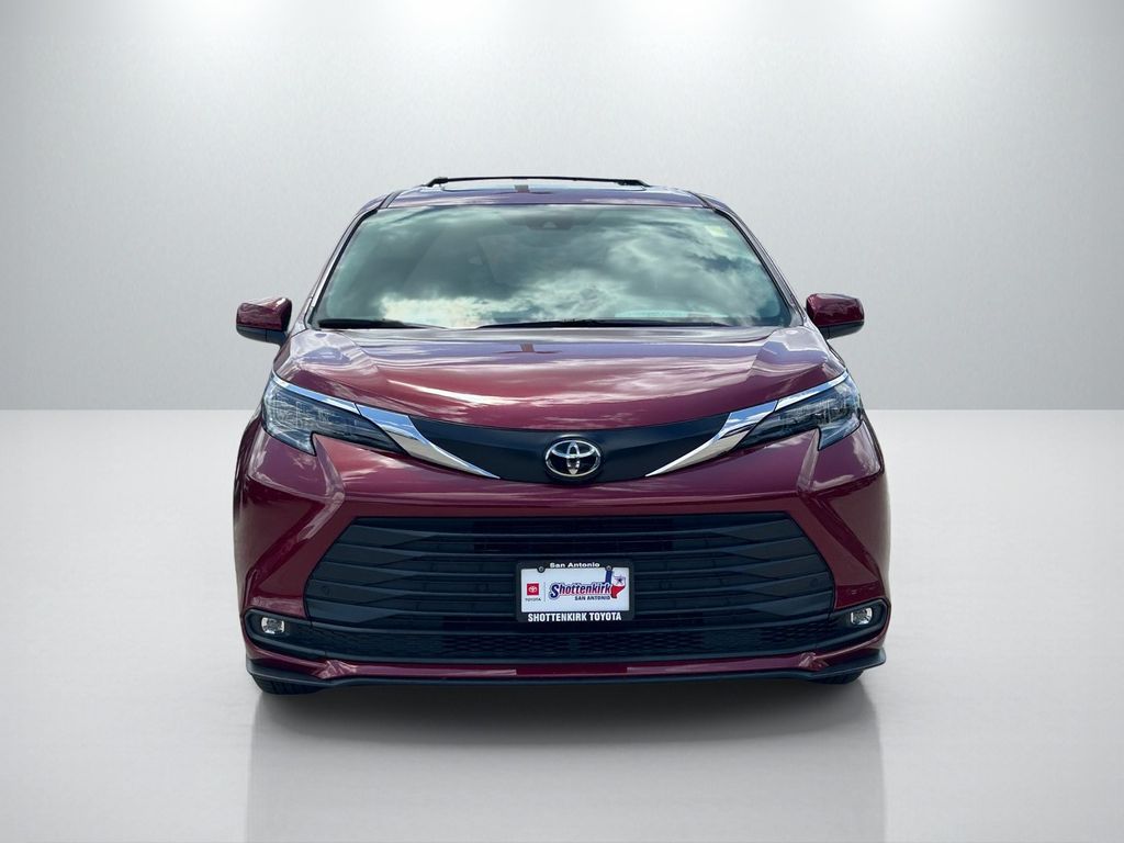 Used 2026 Toyota Sienna Van