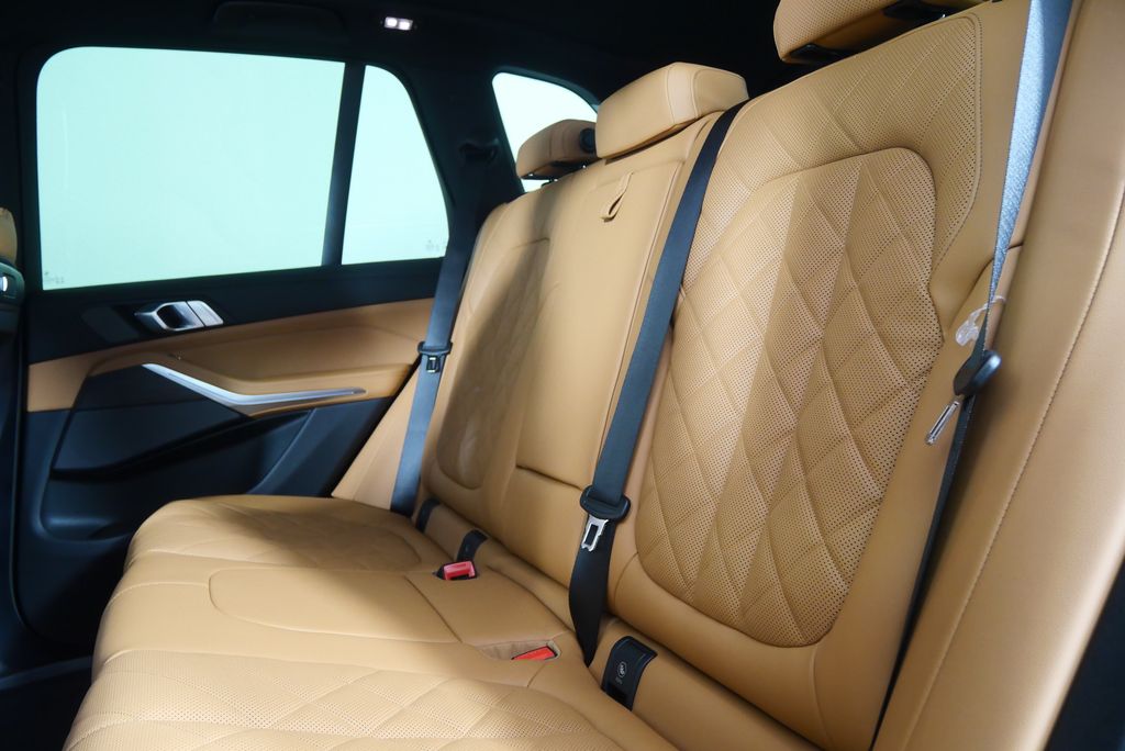 Thumbnail: 2026 BMW X5 - 15