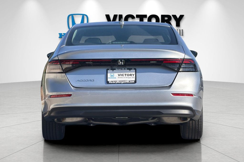 New 2026 Solar Silver Metallic Honda LX image 5