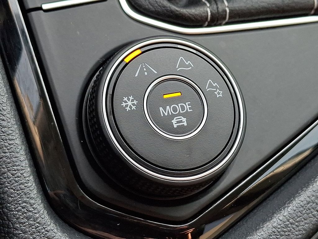 2022 Volkswagen Taos 1.5T SEL White at Auto Express Mitsubishi
