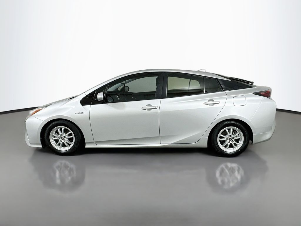 Thumbnail: 2016 Toyota Prius - 8