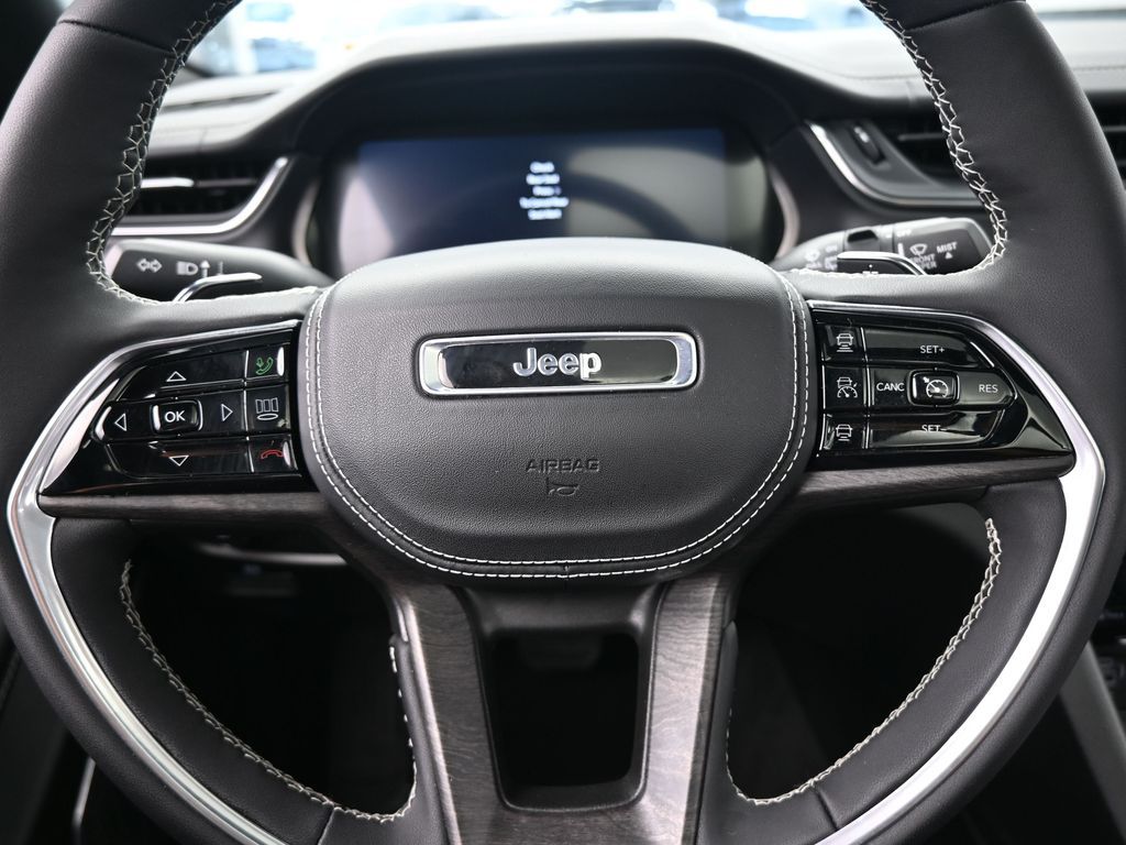 Used 2024 Silver Zynith Jeep Overland image 36