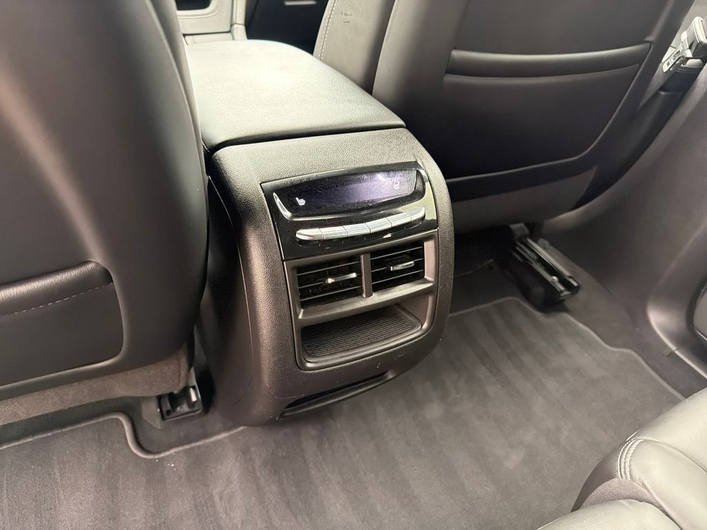 Used 2020 Silver Cadillac Premium Luxury image 33