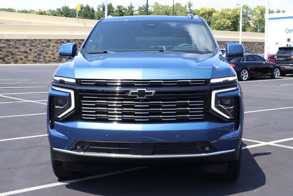 Thumbnail: 2025 Chevrolet Suburban - 2