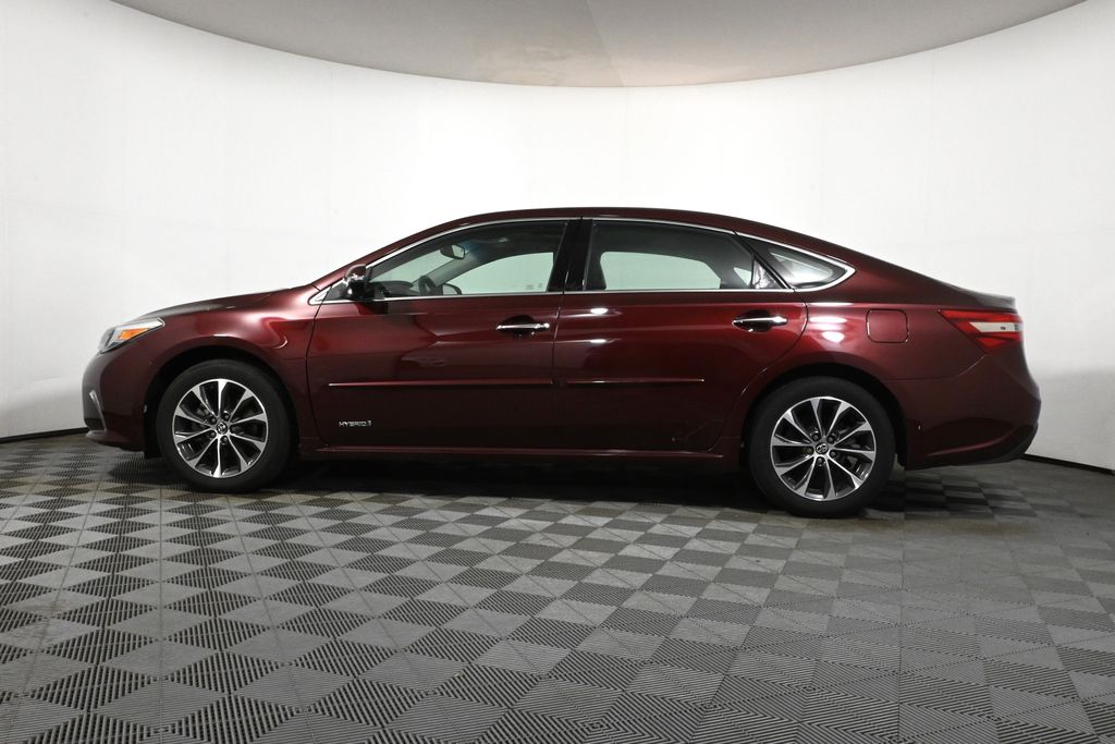 Thumbnail: 2016 Toyota Avalon - 2