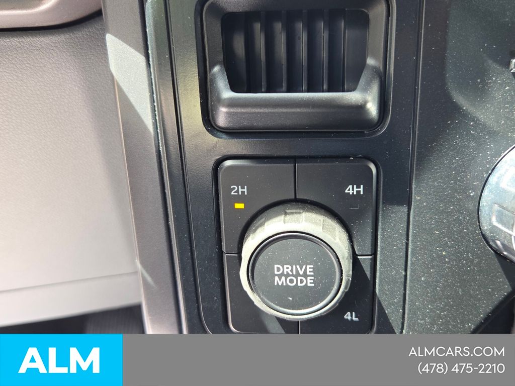 Used 2025 Black Ford XLT image 22