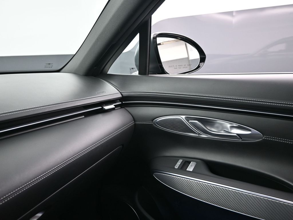 2022 Genesis GV70 2.5T Standard